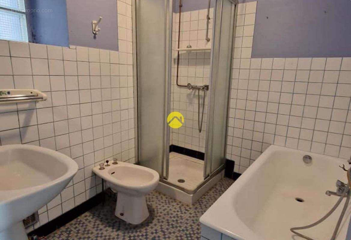 Maison à LES AIX-D&#039;ANGILLON