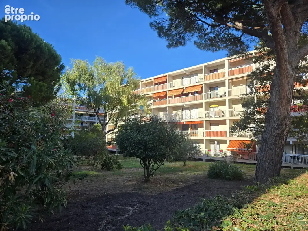 SAINT-RAPHAEL - T2 47m2 + Parking privé et cave - photo 14