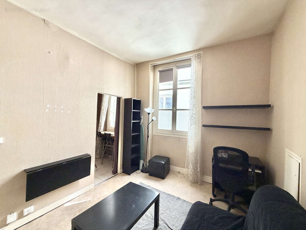 Appartement à PARIS-2E