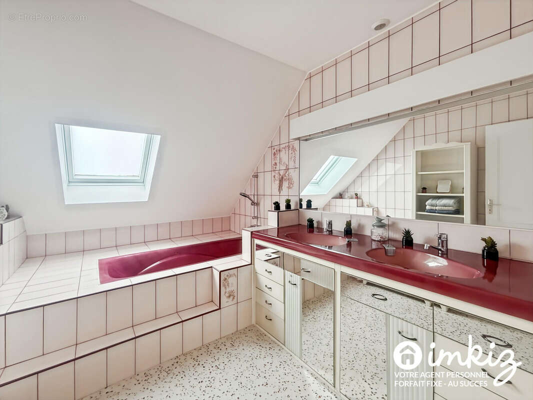 Maison de charme 154 m2 - 7 pièces - 5 chambres - photo 13