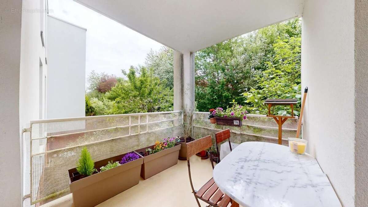 Appartement à MONTIGNY-LE-BRETONNEUX