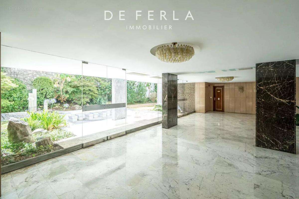 Appartement de reception 5 pièces - XVIème Paris - photo 9