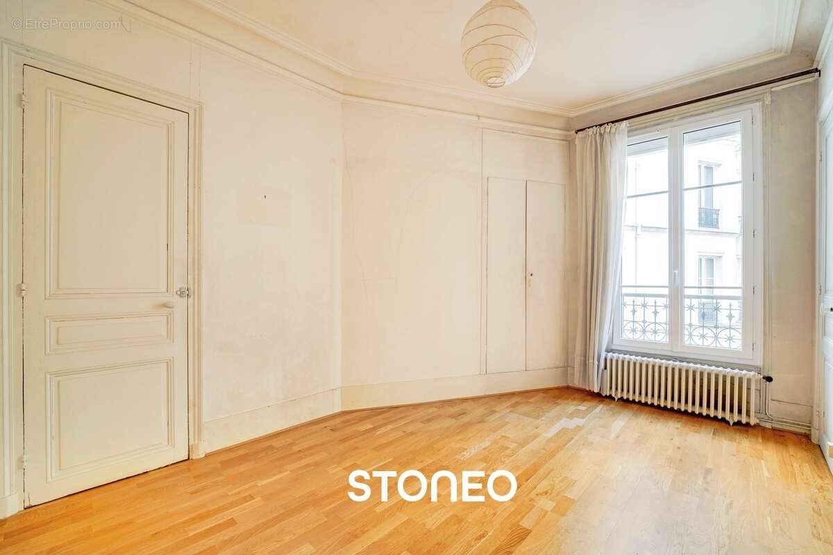 Appartement à PARIS-7E