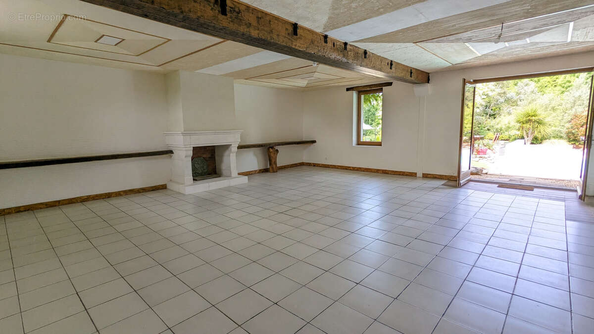 Maison à SAINTE-MAURE-DE-TOURAINE