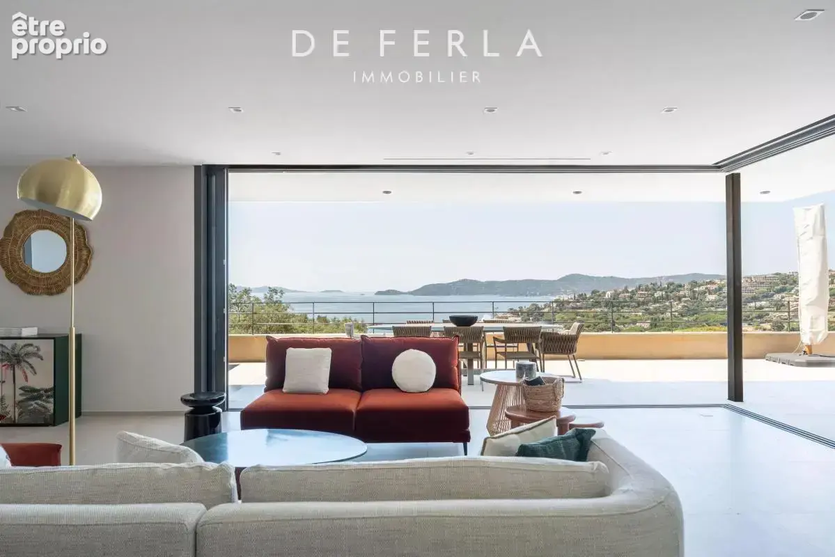 Lavandou - Villa contemporaine 2024 avec vue mer panoramique – À quelques pas de la plage - photo 7