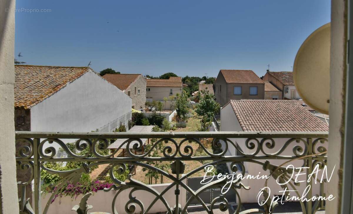 SÉRIGNAN – Au cœur du village, charmante maison de maître de 222 m² exploitée en chambres d'hôtes - photo 16