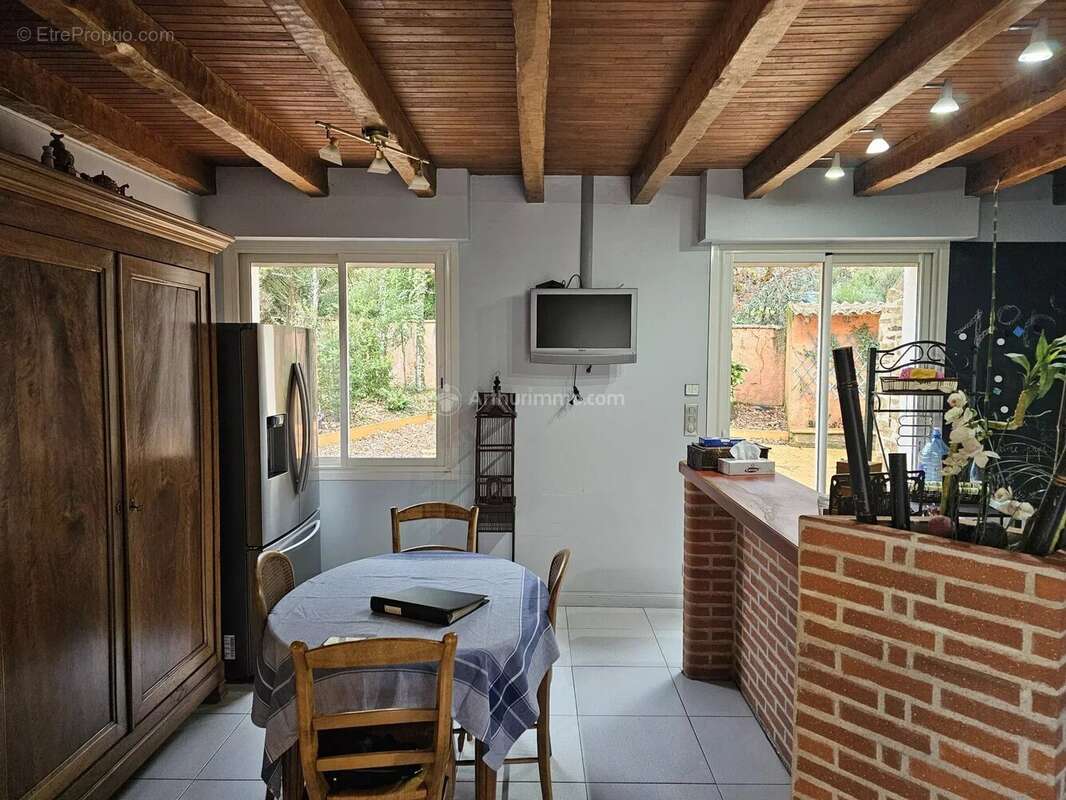 Maison 262 m² à Lescure-D'albigeois  - photo 4