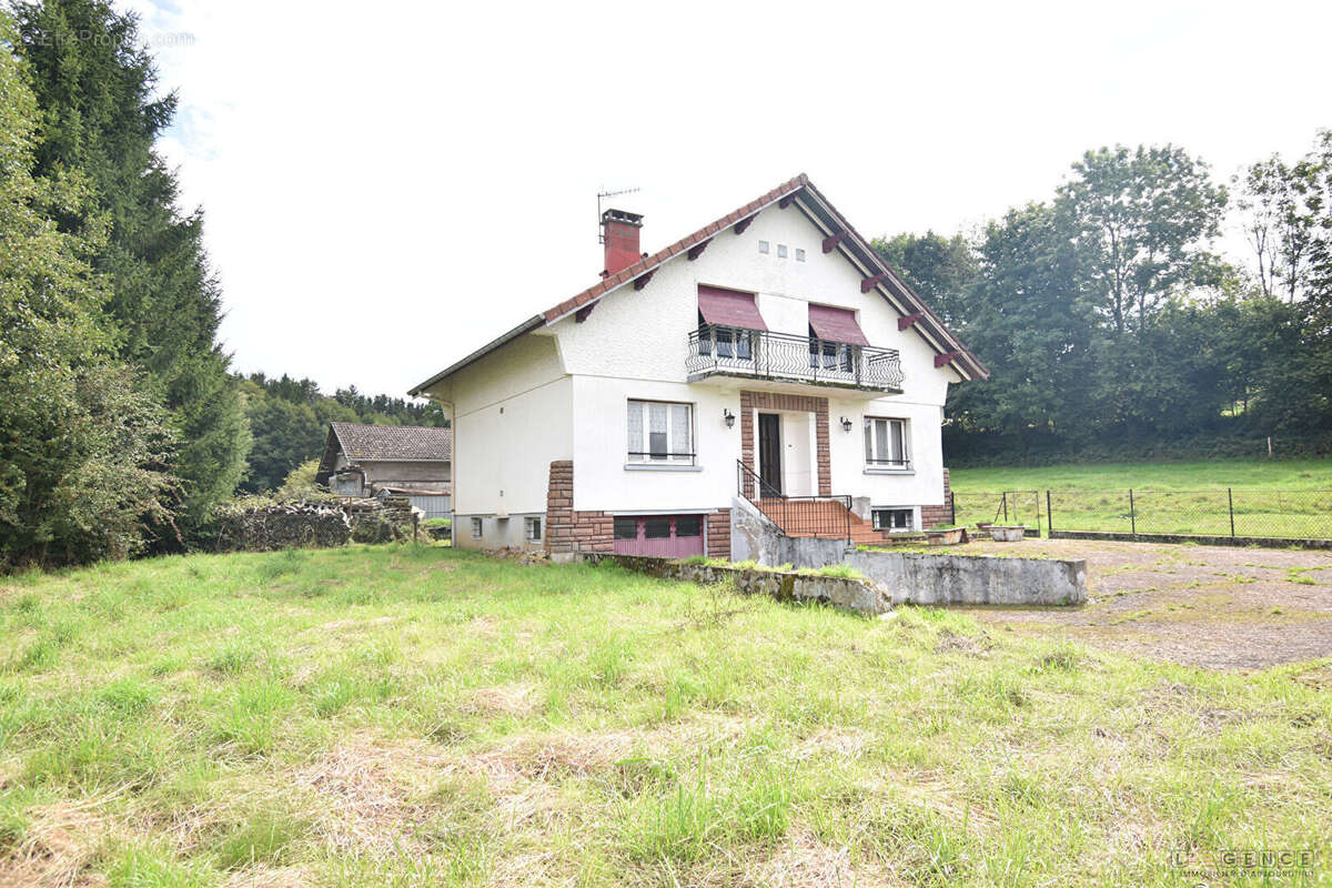 Maison à ENTRE-DEUX-EAUX