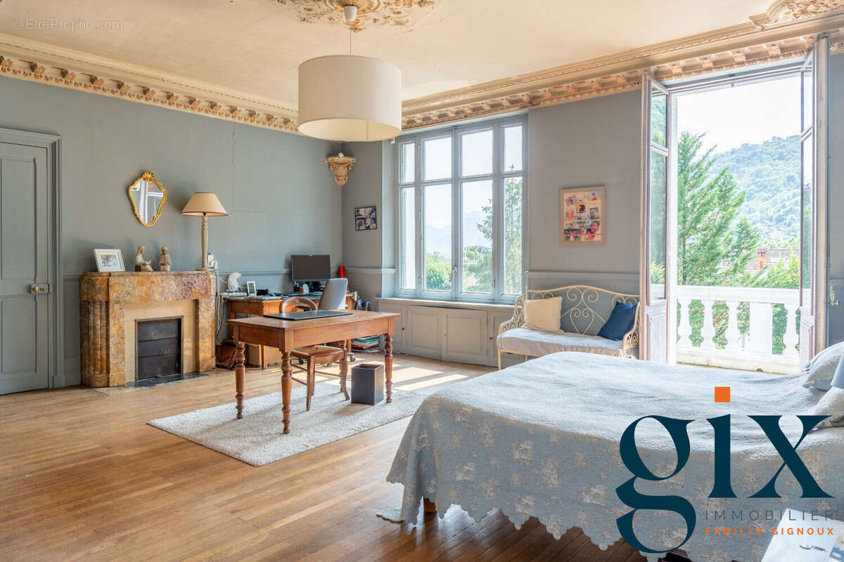 Maison à LA TRONCHE