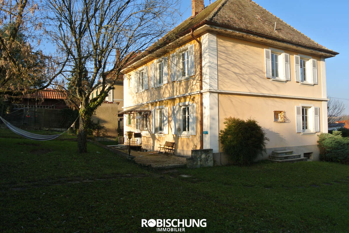 ALTKIRCH : Appartement dans maison de maître - photo 8