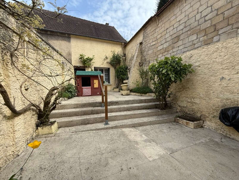Maison à PONT-SAINTE-MAXENCE