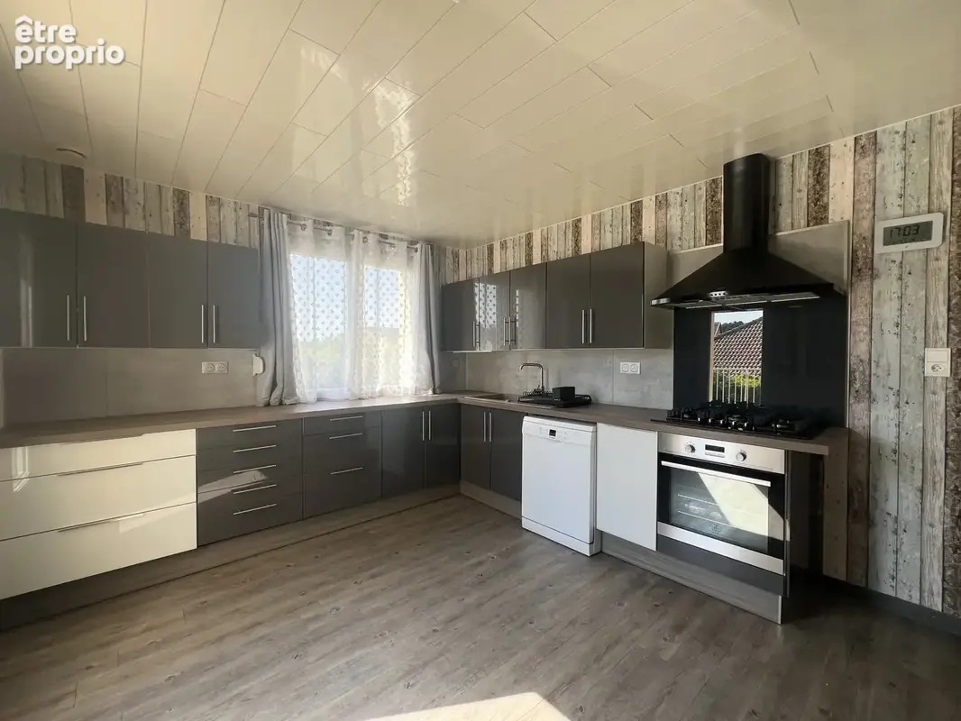 Maison familiale en pleine propriété avec 5 chambres, sous-sol complet et terrain de 1 100 m2 Val-de-Vesle - photo 5
