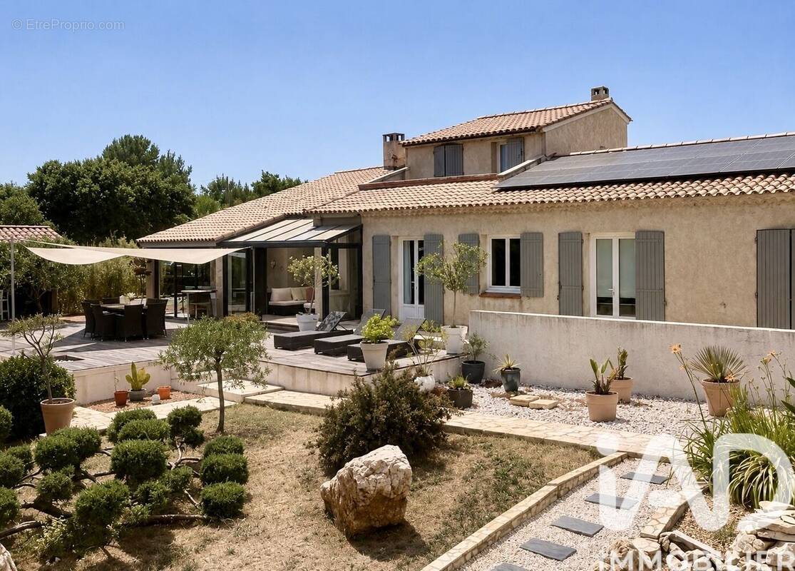 Photo 1 - Maison à SAINT-MAXIMIN-LA-SAINTE-BAUME