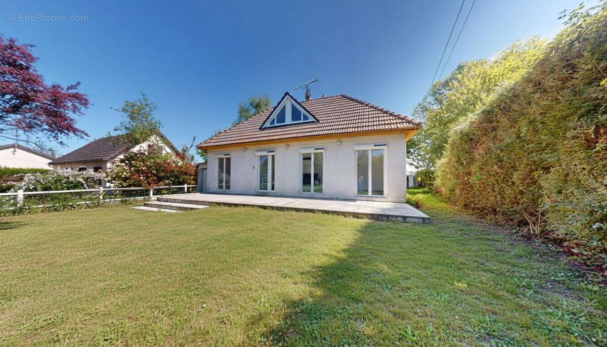 Maison à CHEROY