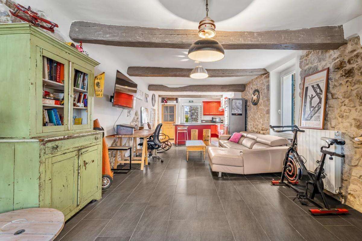 Appartement à GOURDON