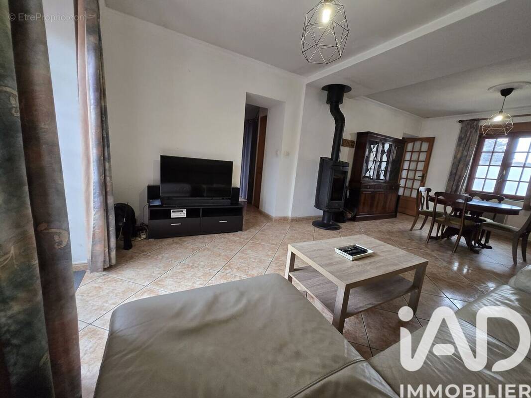 Photo 1 - Maison à VILLENEUVE-SOUS-DAMMARTIN