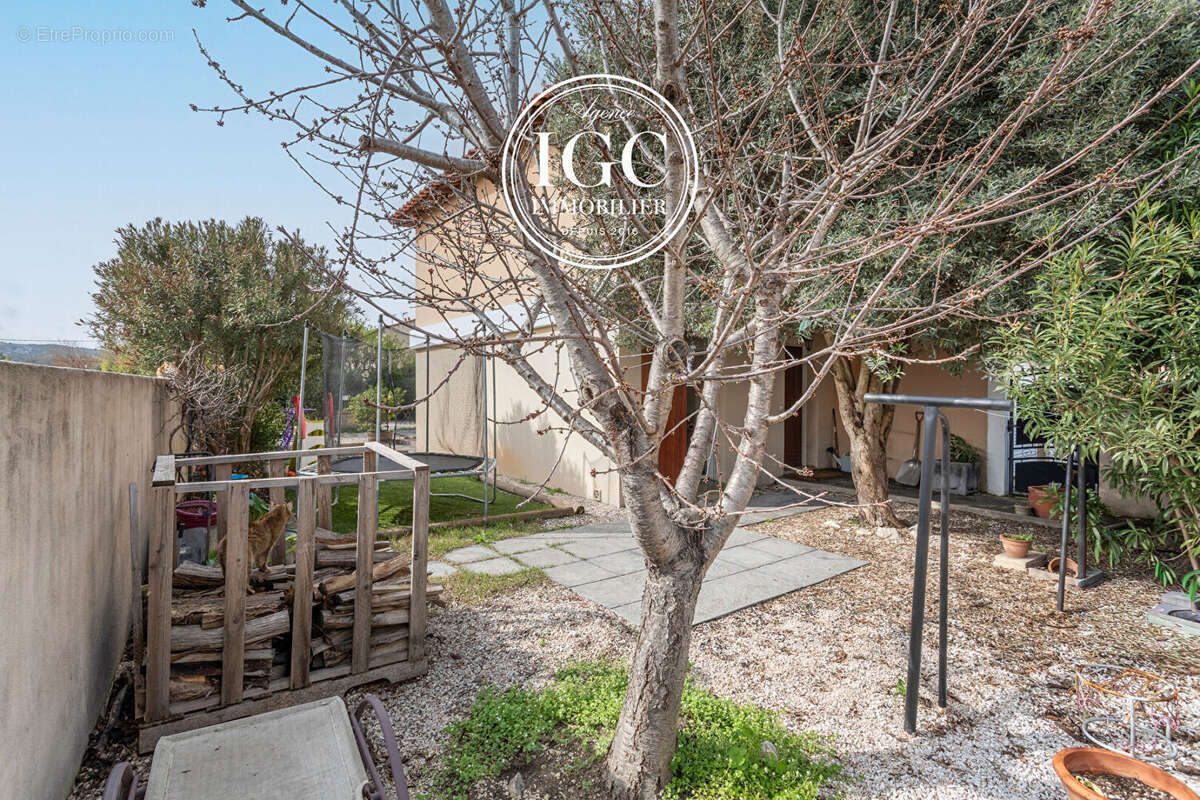 Maison à CHATEAUNEUF-LES-MARTIGUES