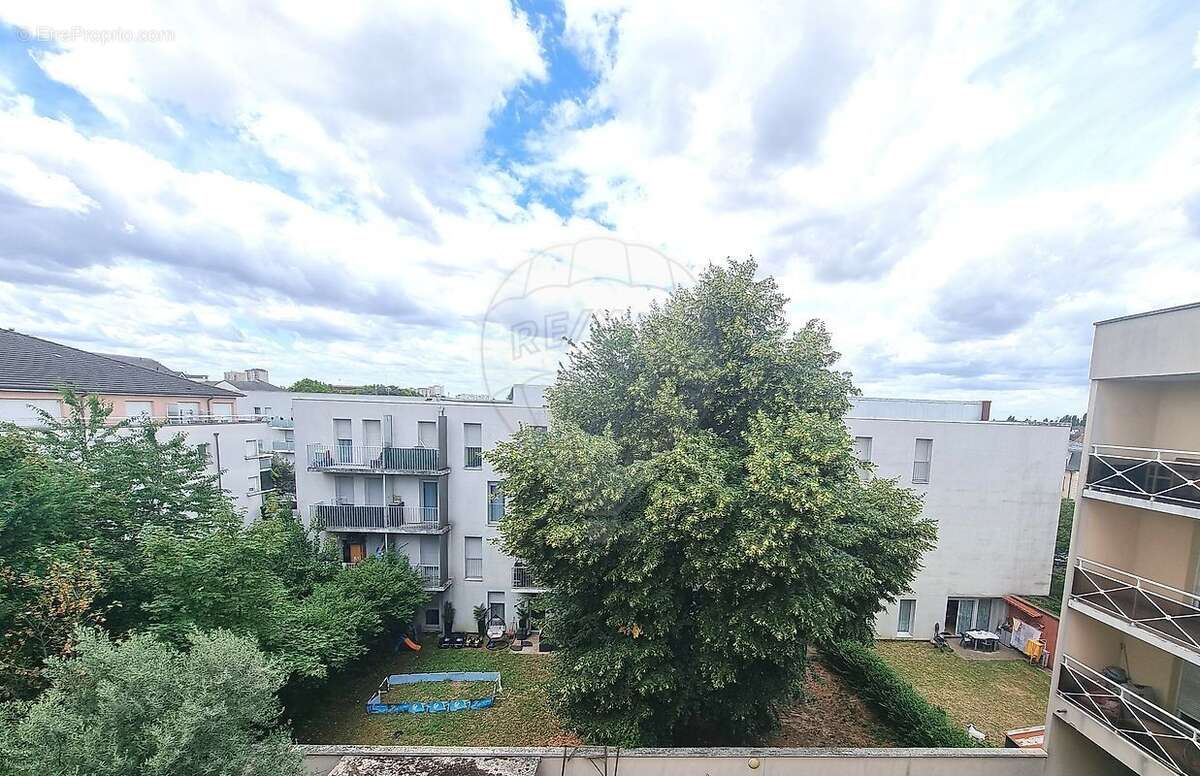 Appartement à LE BLANC-MESNIL
