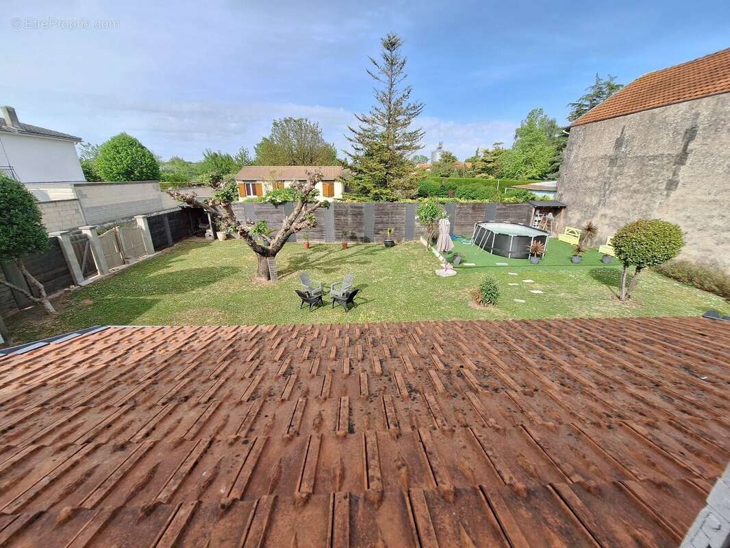 Maison à BURIE