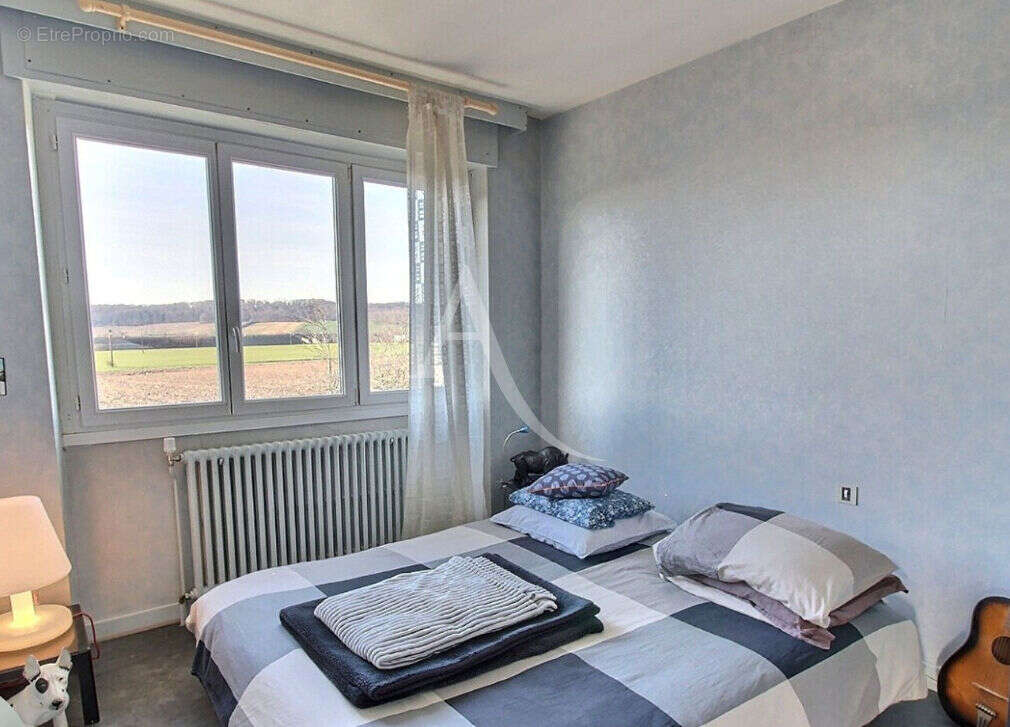 Maison Vaivre Et Montoille - photo 4