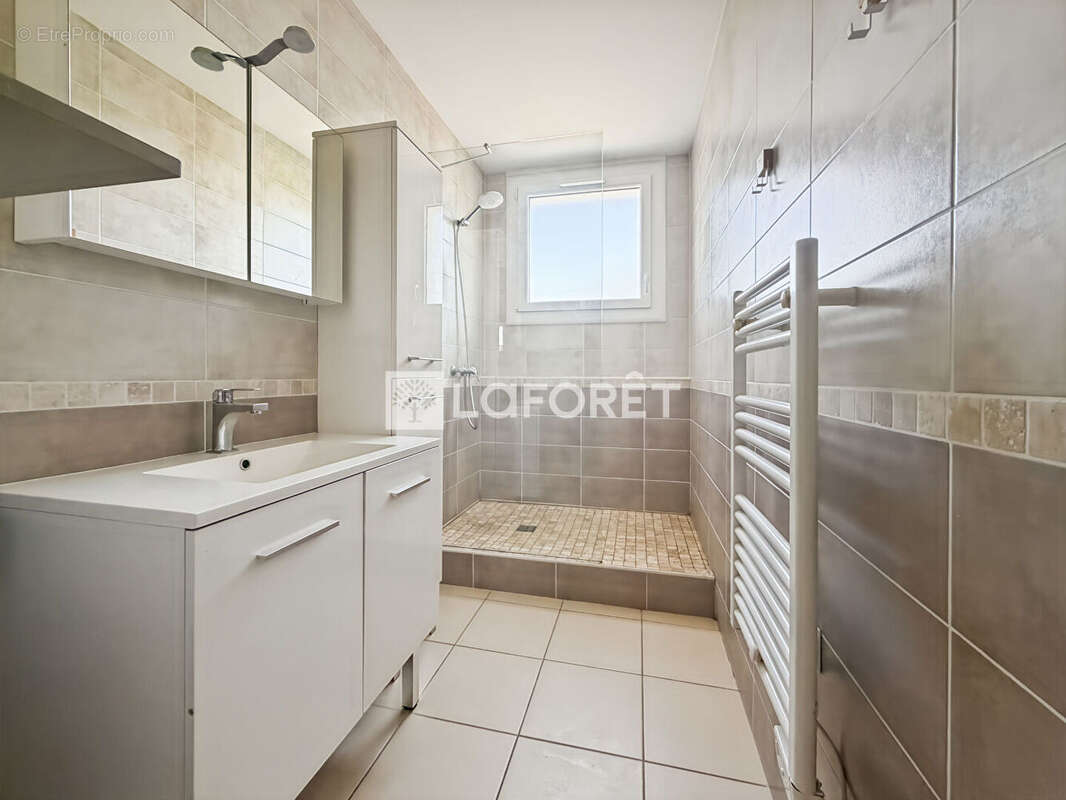 Appartement à BOURG-LES-VALENCE