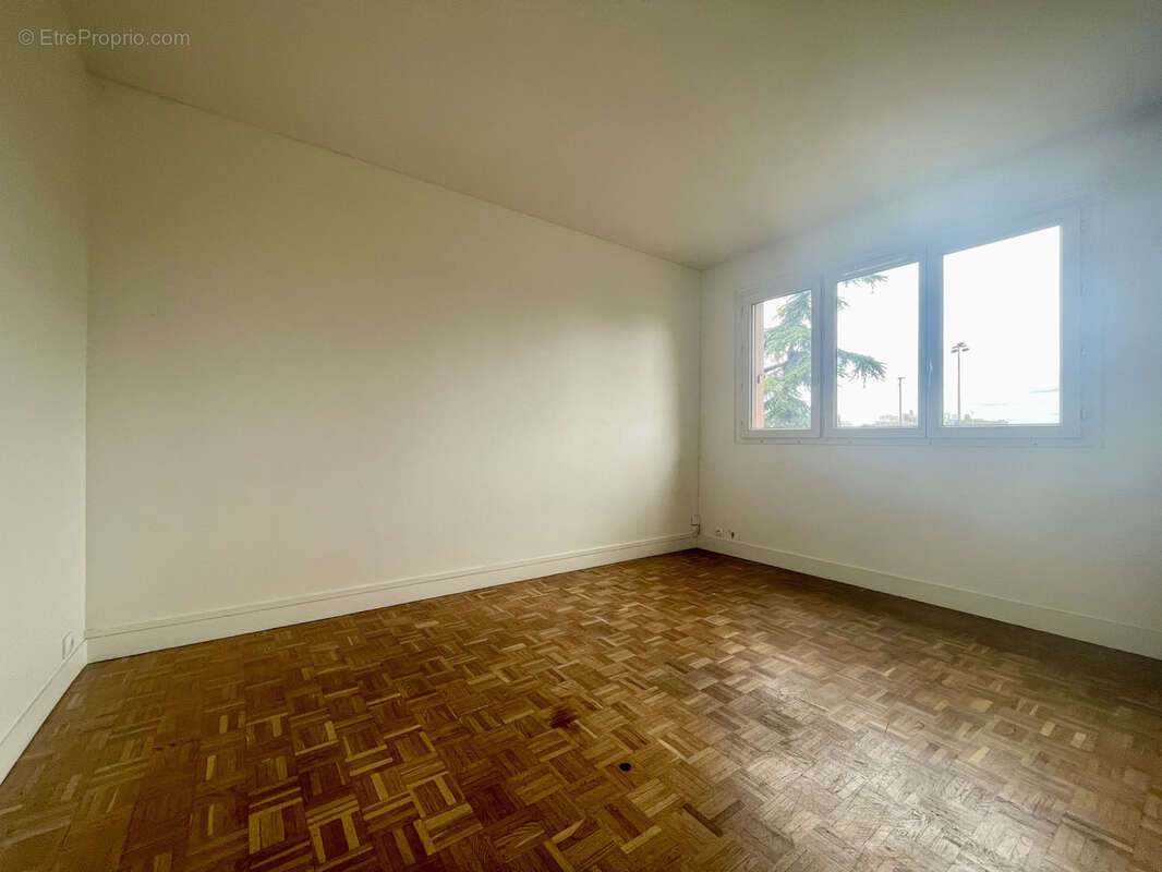 Appartement à FRESNES