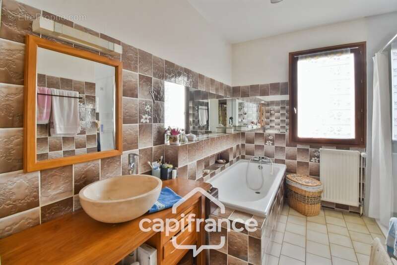 Maison à PIERRE-DE-BRESSE