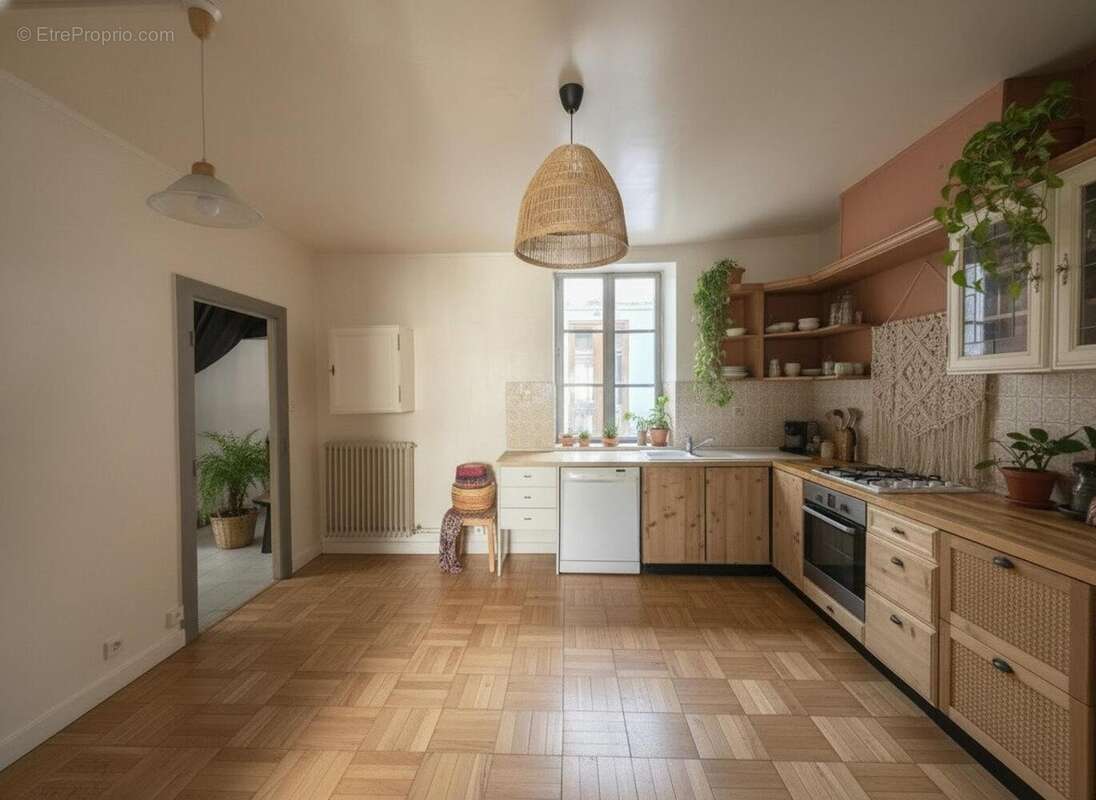 Appartement 270 m² à Salins-Les-Bains  - photo 3