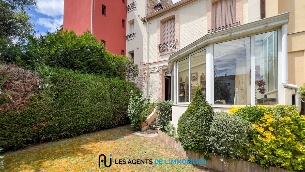 Maison à NANTERRE