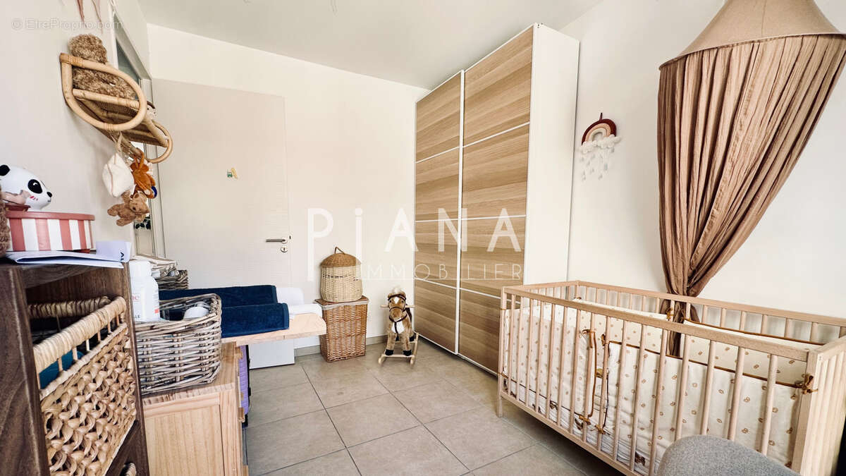 Appartement à MARSEILLE-5E