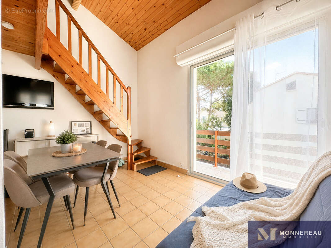 Studio/mezzannine proche plages et commerces - photo 3