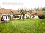 Maison à LES BORDES