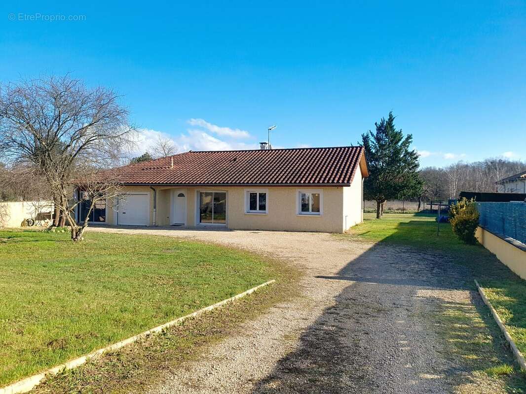 Maison à CHARVIEU-CHAVAGNEUX