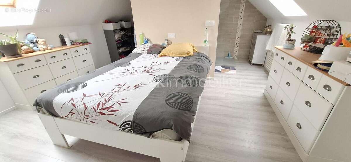 Maison à NEUVILLE-SUR-BRENNE