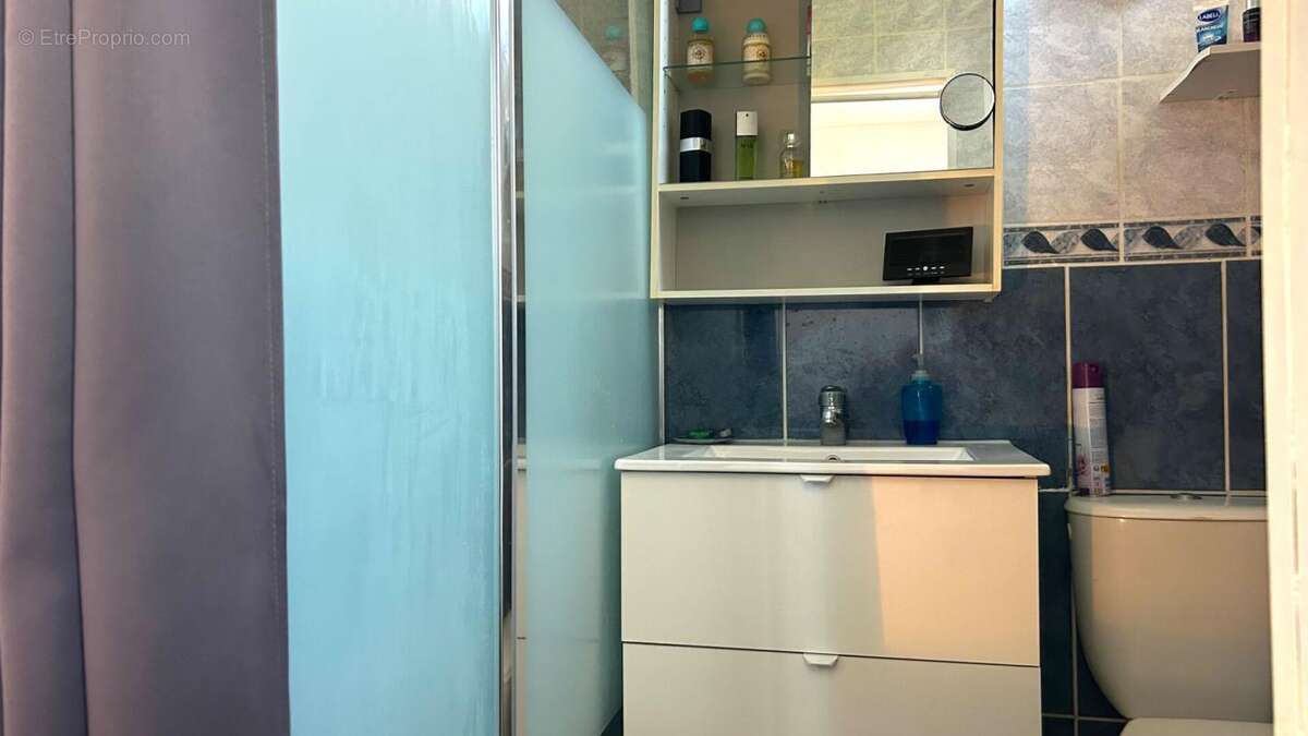 Appartement à SAINT-CYR-SUR-MER