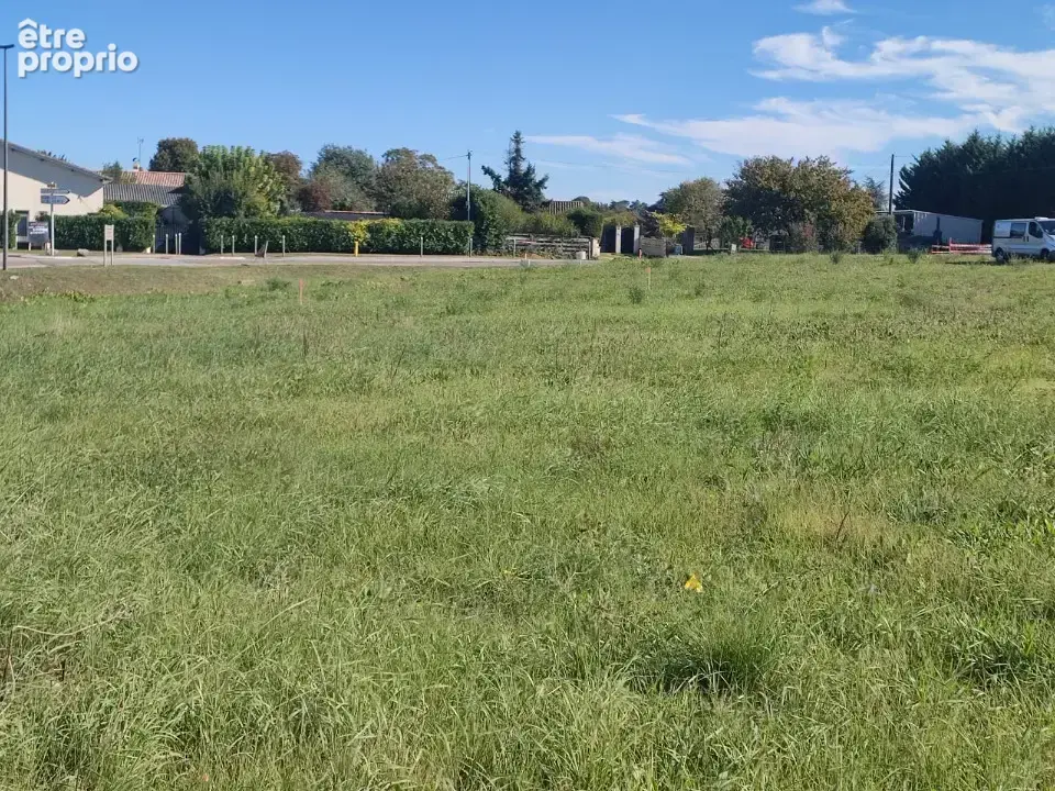 Photo Terrain à Saint-Quentin-De-Baron au prix de 99 900€