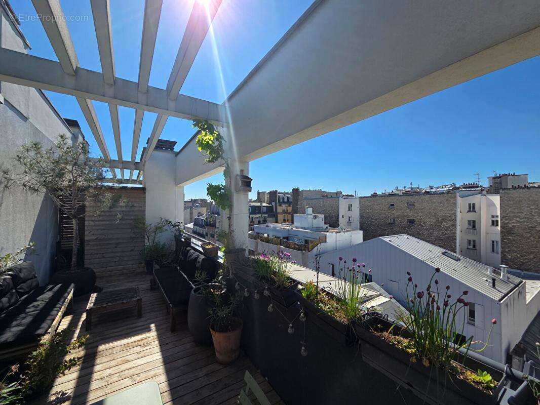 Appartement à PARIS-17E