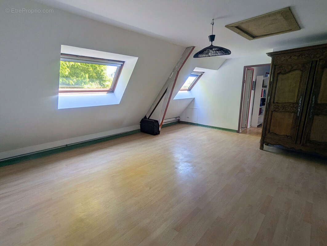 Maison Challuy 10 pièce(s) 249.16 m2 - photo 15