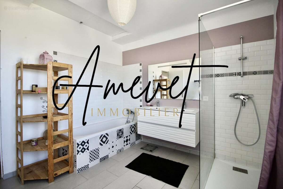 Maison à MORIERES-LES-AVIGNON