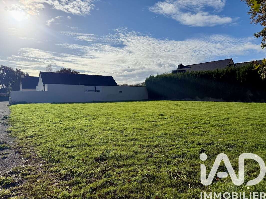 Photo 2 - Terrain à SAINT-AVE