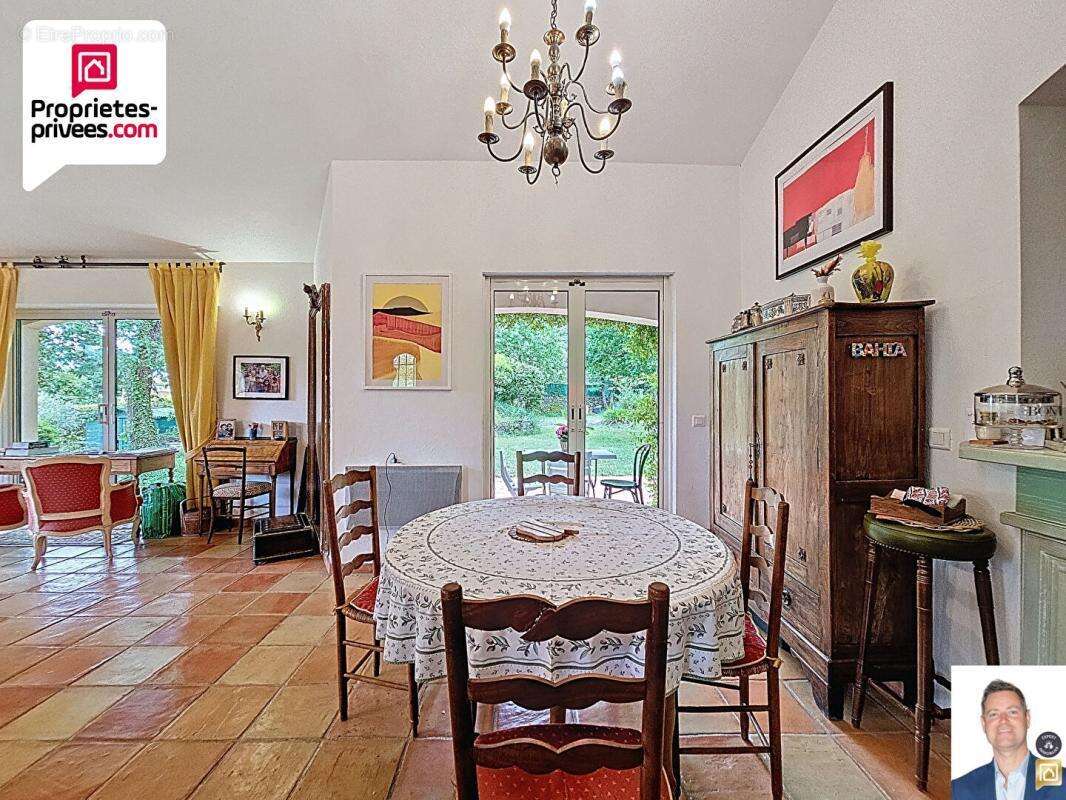 Maison à SAINT-CEZAIRE-SUR-SIAGNE