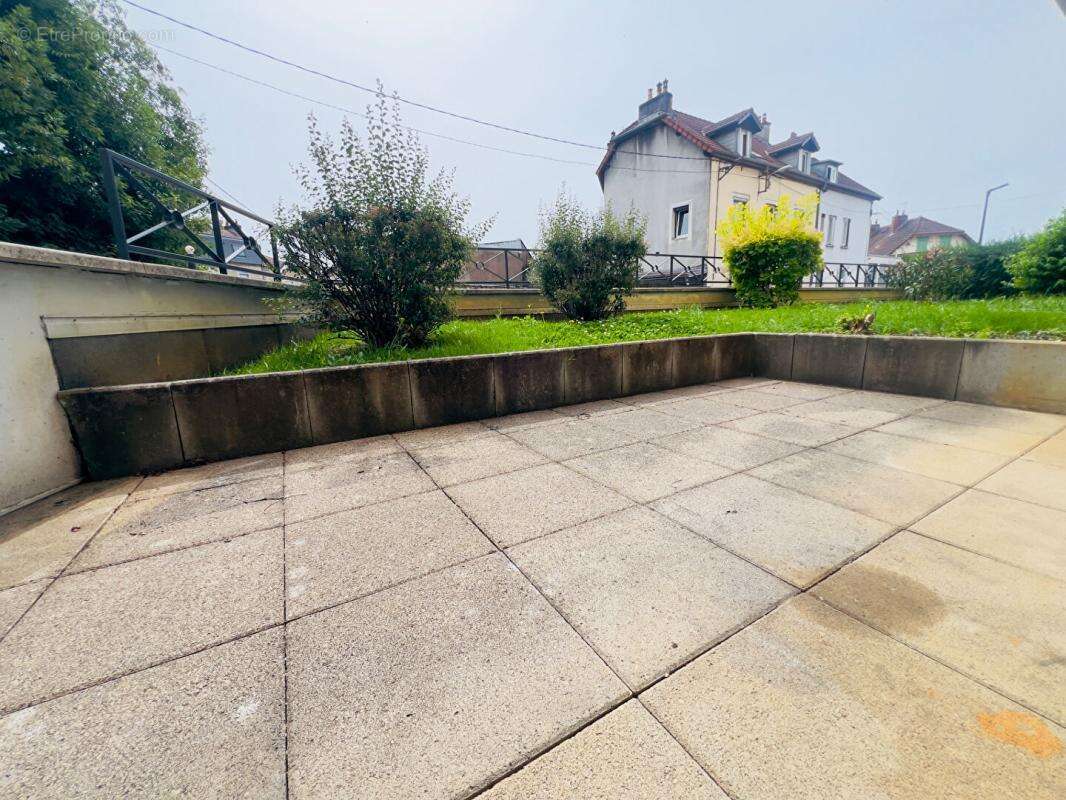 A saisir T1 très bien équipé - photo 9