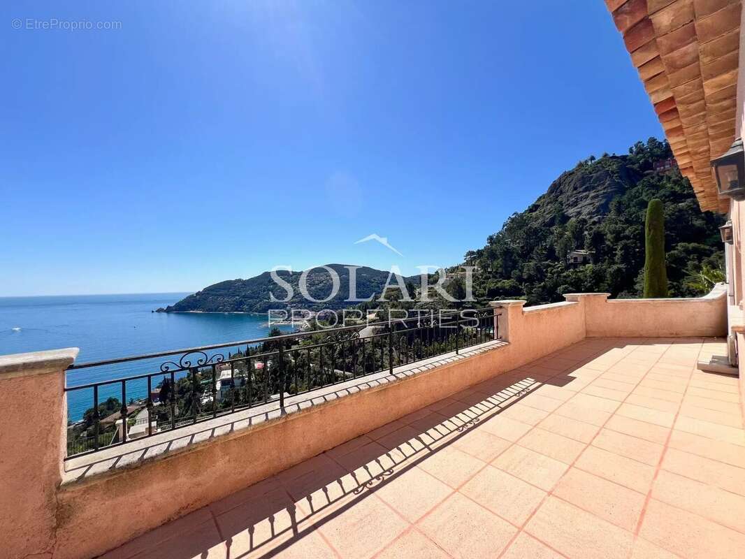 Maison à THEOULE-SUR-MER