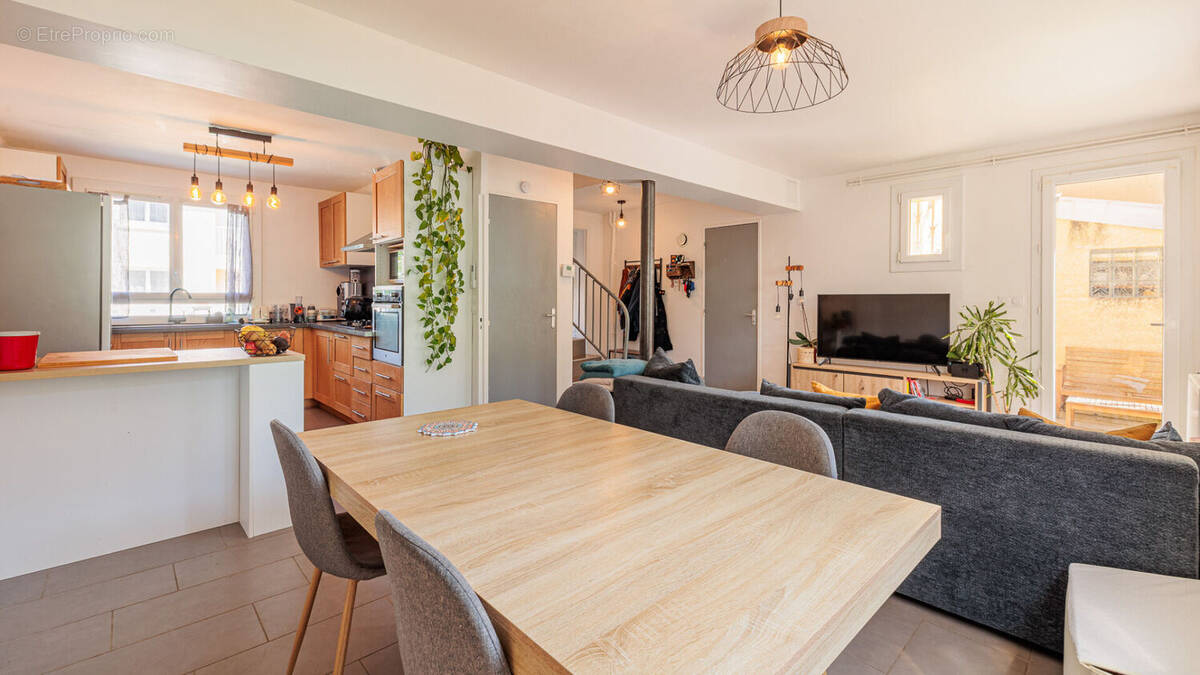 Maison à VILLENEUVE-TOLOSANE