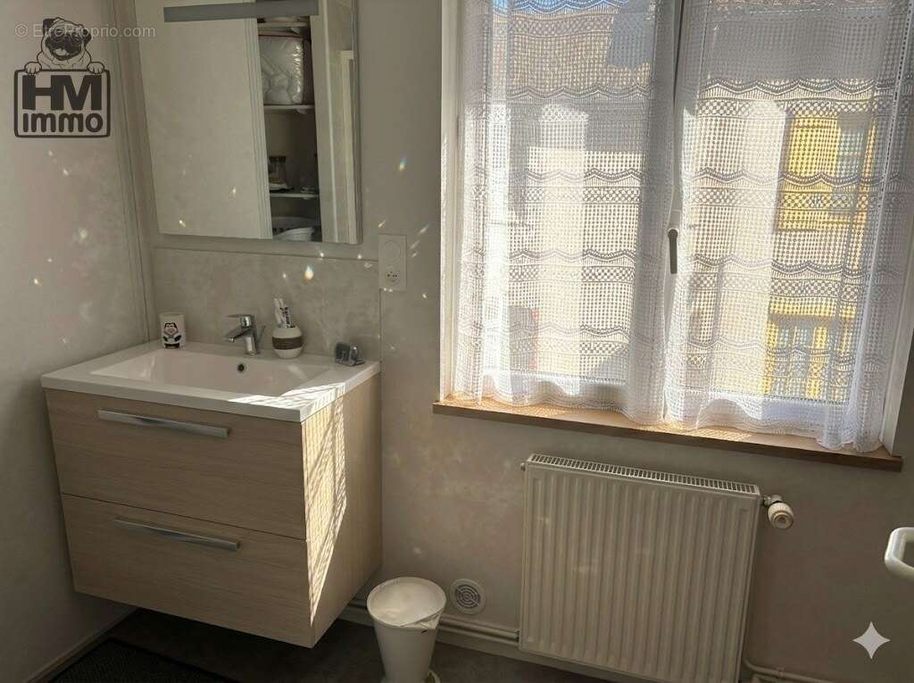 Maison à SAINT-LEONARD-DE-NOBLAT