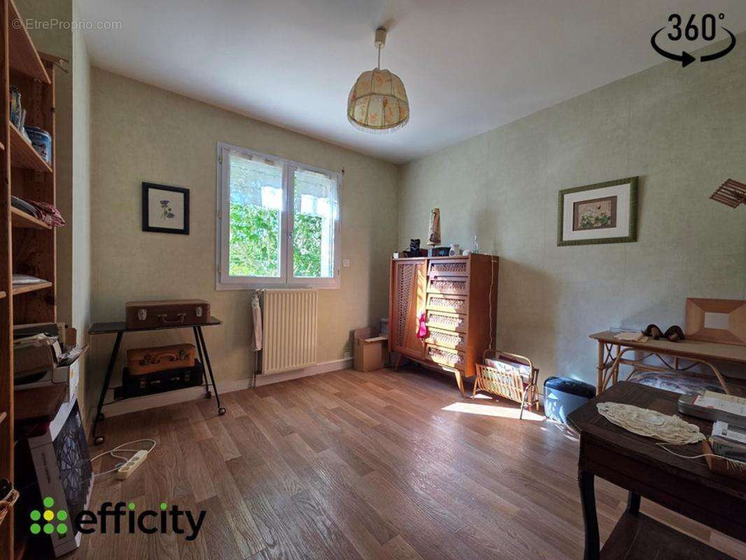 Maison 85 m² à La Chapelle-Des-Fougeretz  - photo 7