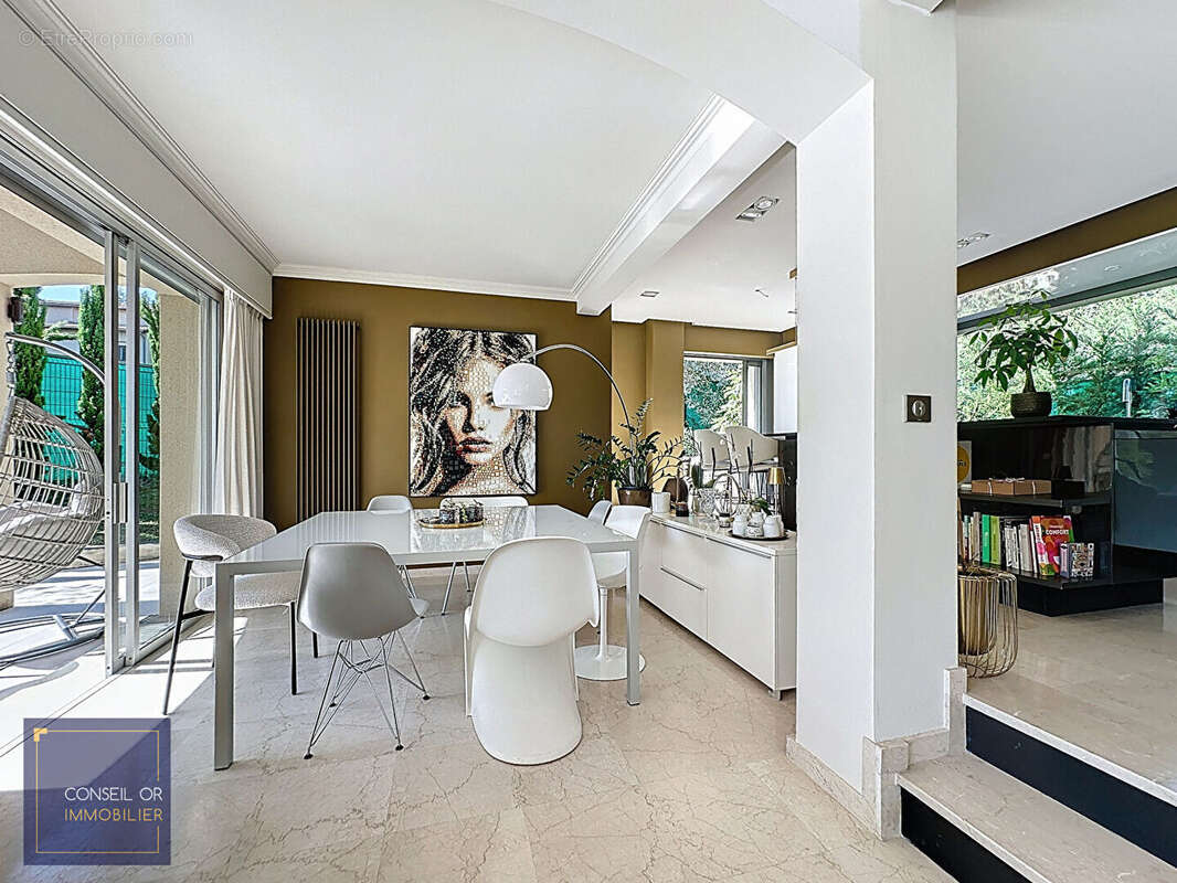 Maison à SAINT-GENIS-LAVAL