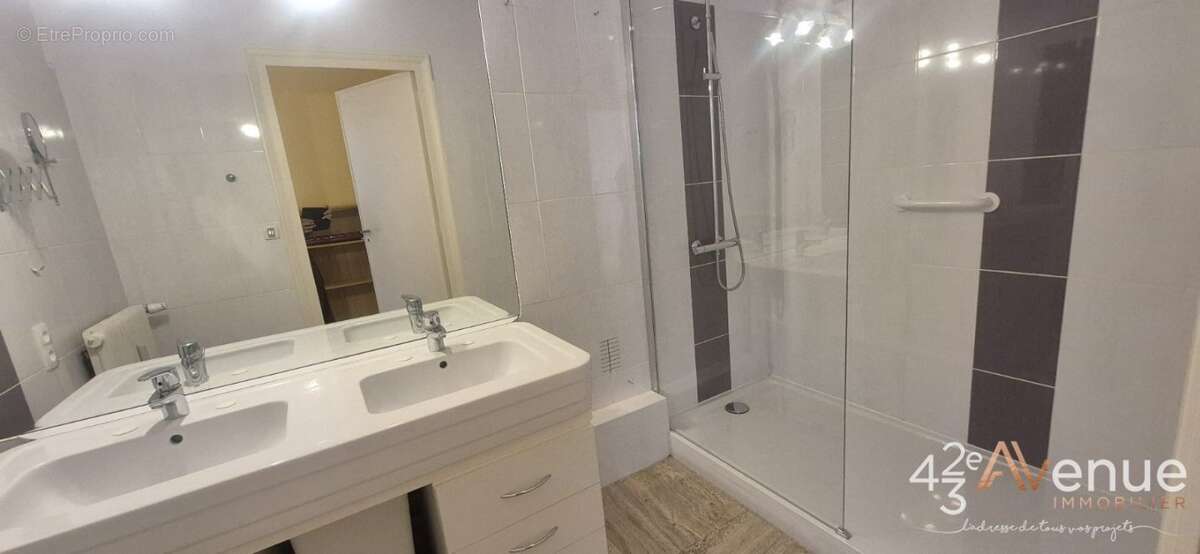 Appartement à SAINT-ETIENNE