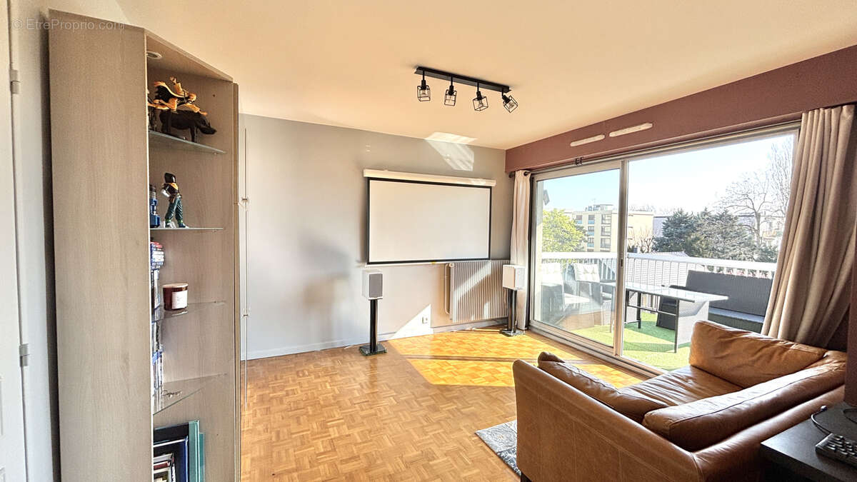Appartement à ENGHIEN-LES-BAINS