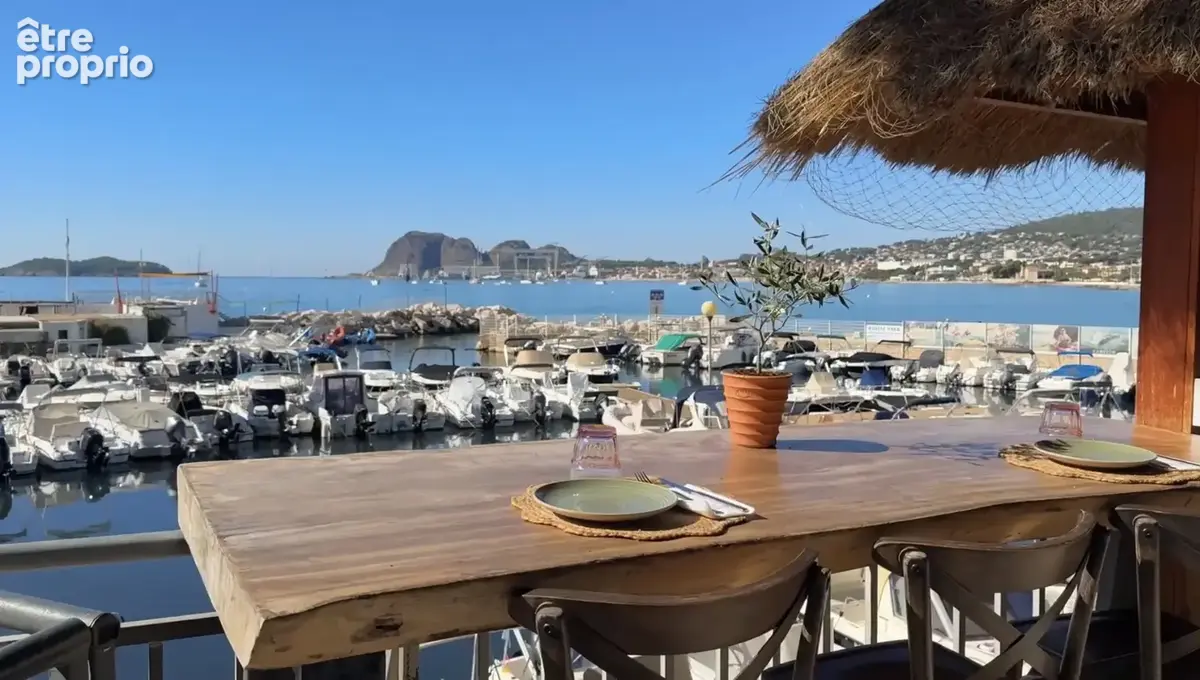 La ciotat saint jean - a 50m du bord de mer - t3 avec jardin garage et parking - photo 2